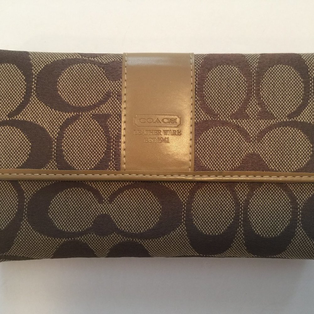 COACH SIGNATURE WALLET